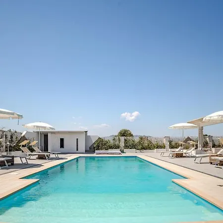 Hollywood-style With Private Pool Villa