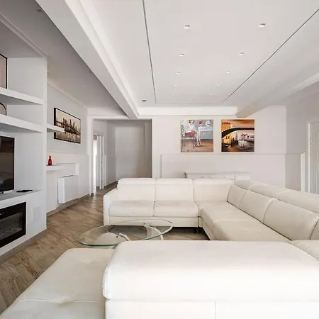 Hollywood-style With Private Pool * Migliarello