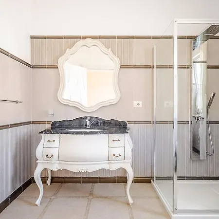 Villa Hollywood-style With Private Pool Migliarello